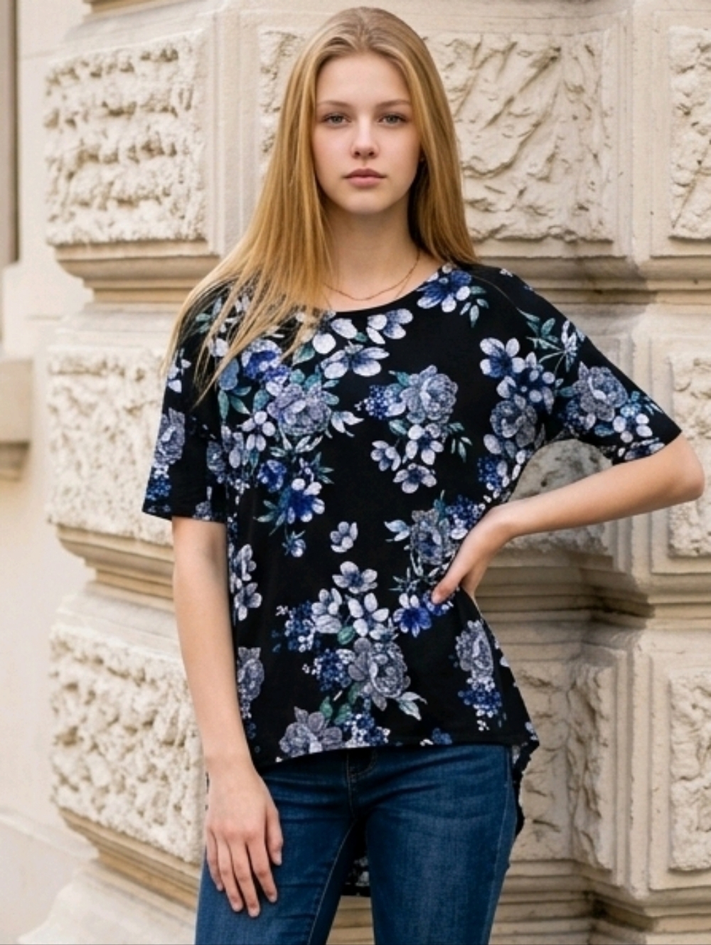 LuLaRoe Irma Oversized Tee Black Floral Print High Low Swing Tee Leggings Top